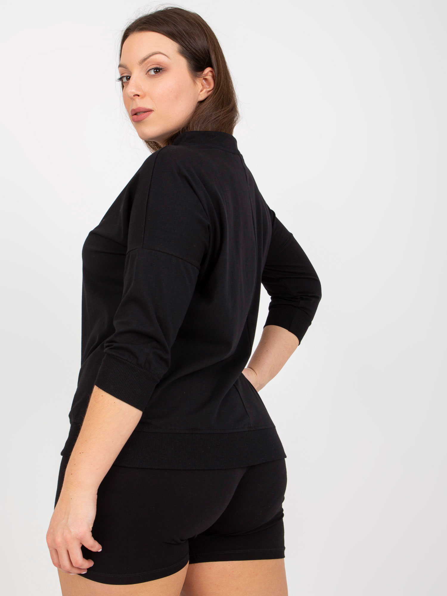 Černá každodenní blůza plus size s potiskem.