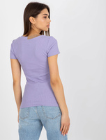 Hurt Jasnofioletowa prążkowana bluzka z krótkim rękawem