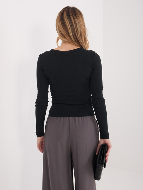 Czarny dopasowany longsleeve z bawełny