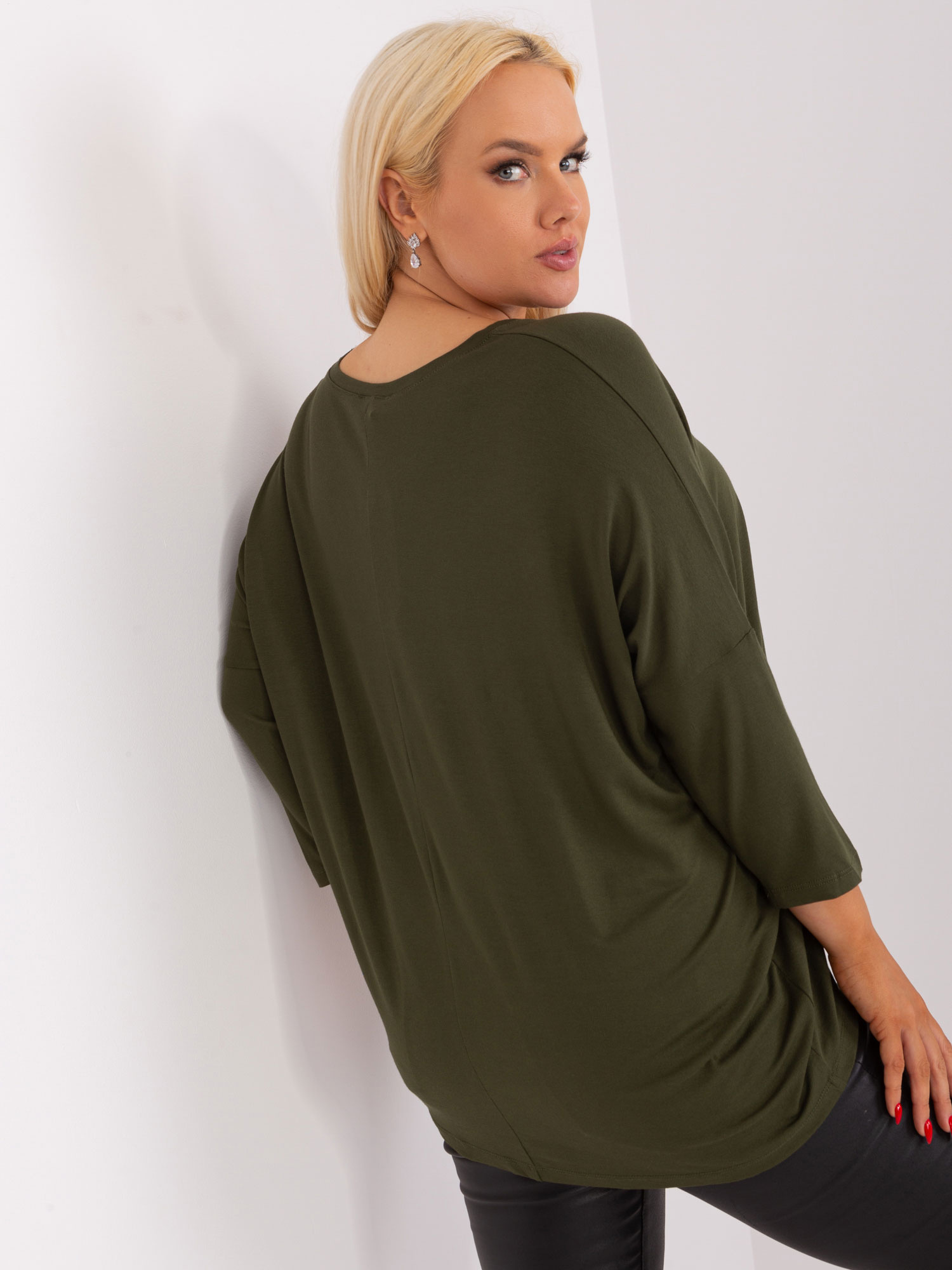 Khaki bluzka plus size basic z dekoltem V