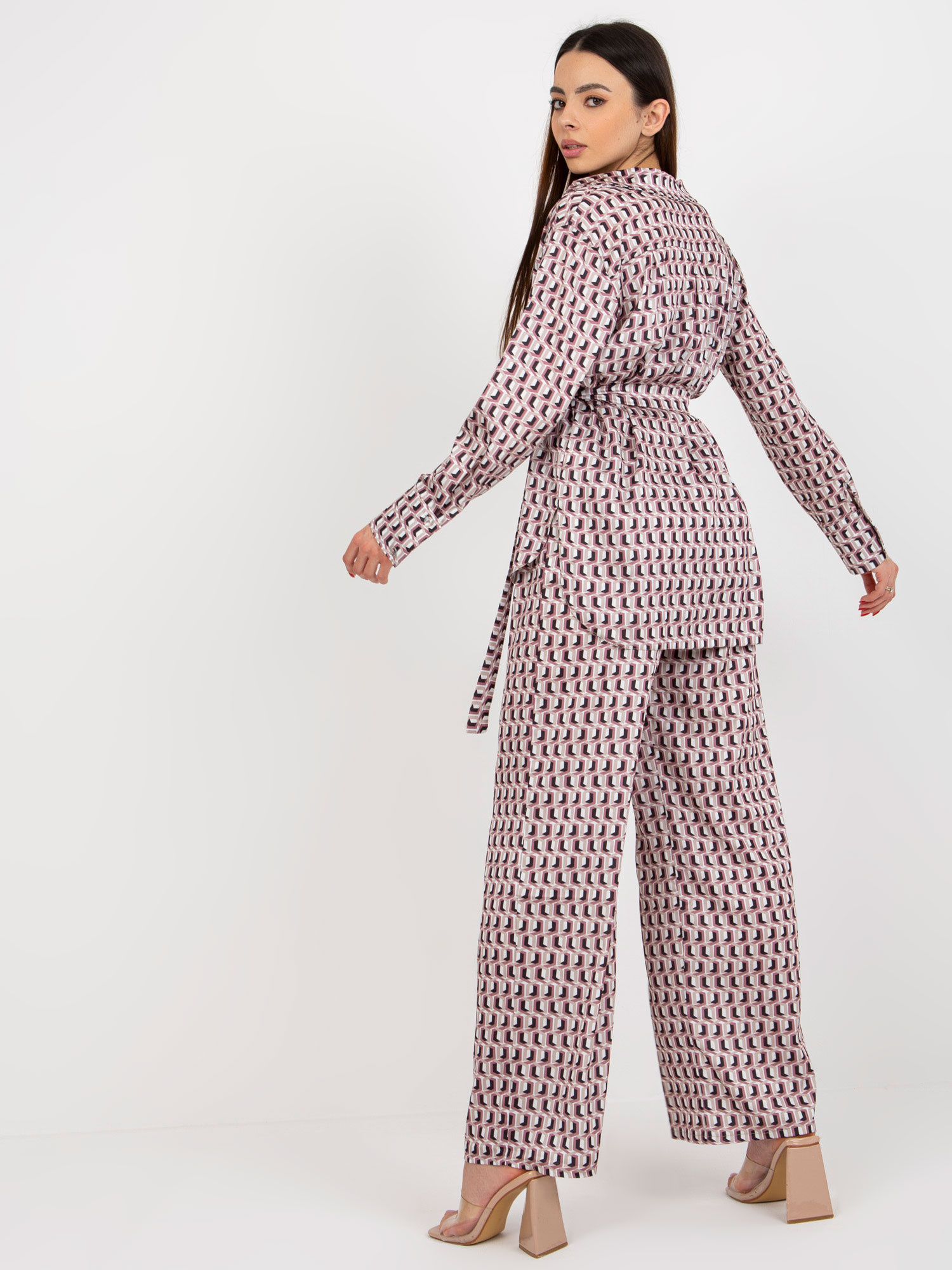 Beżowo-różowy trzyczęściowy komplet elegancki z topem