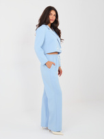 Jasnoniebieski komplet z ozdobnymi guzikami RUE PARIS 