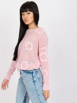 Jasnoróżowy klasyczny sweter z ażurowym wzorem RUE PARIS 