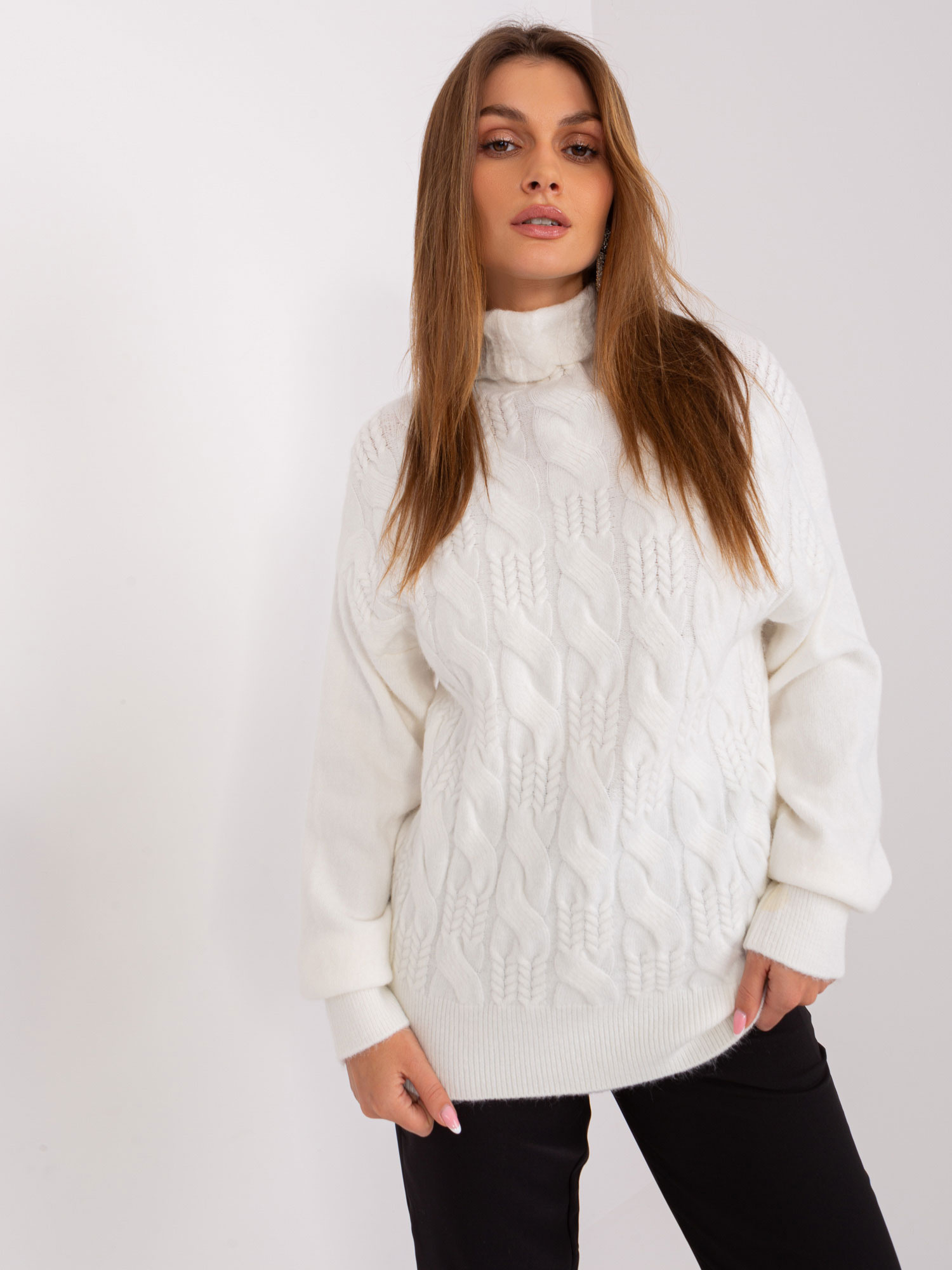 Hurtownia Ecru damski sweter ze ściągaczami