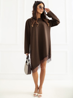 Czekoladowa damska sukienka oversize z koronką OCH BELLA 