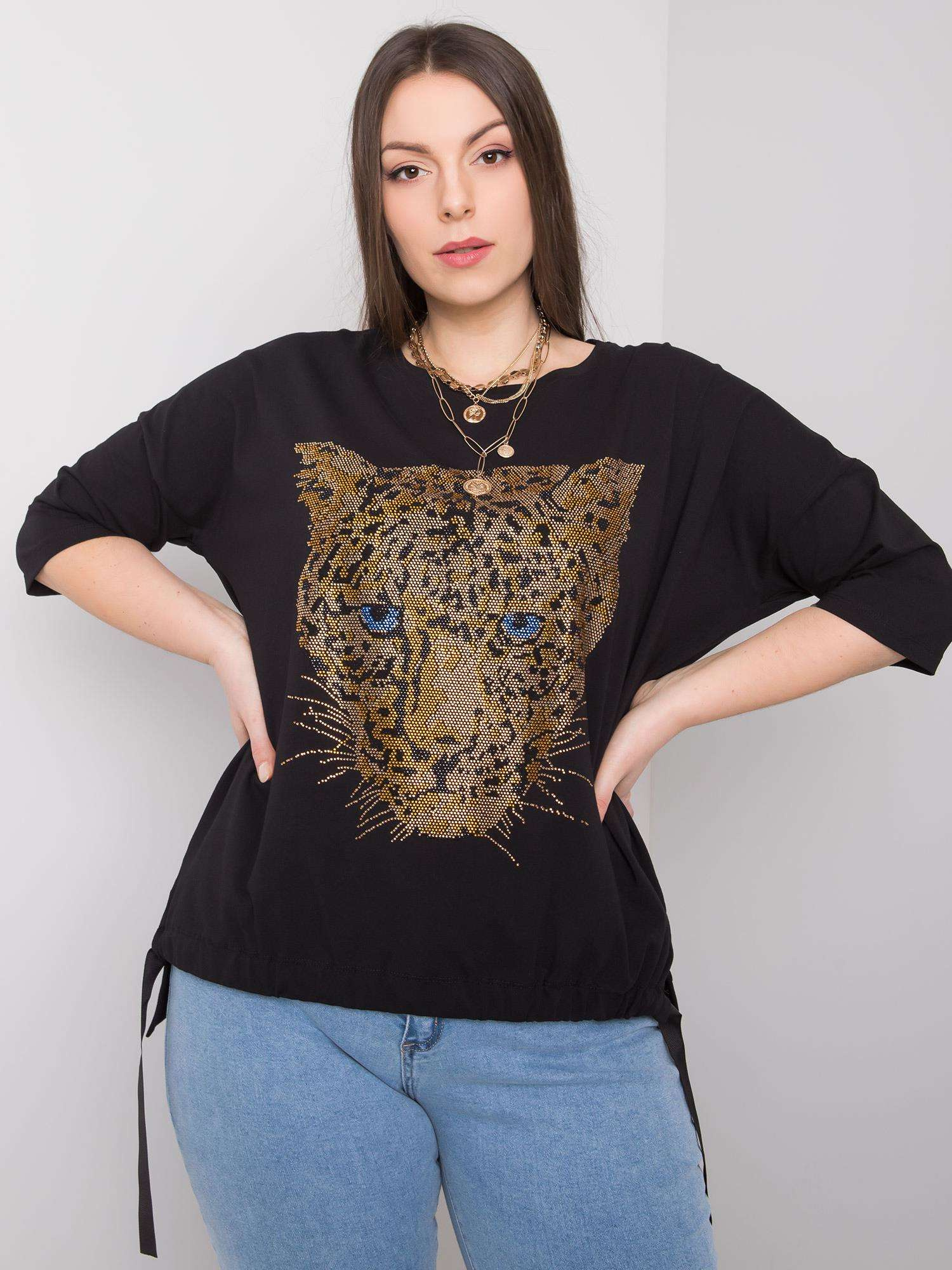 Schwarze Bluse in Übergröße mit Applikation Darren.