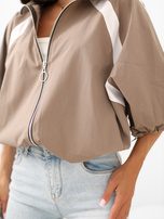 Fango Damen Windjacke mit Gummizügen.