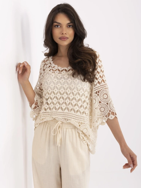 Beżowa ażurowa bluzka boho z rękawem 3/4