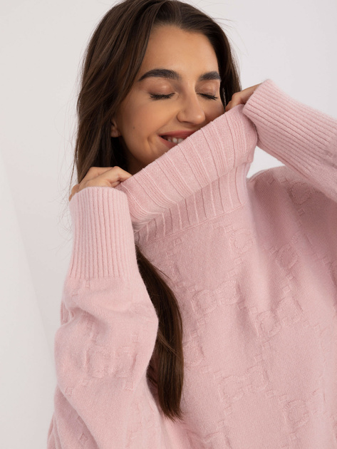 Hurt Jasnoróżowy sweter z golfem o kroju oversize