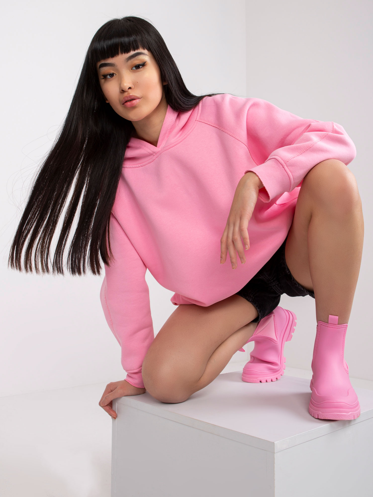 Rosa Basic Kapuzenpullover Canberra aus Sweatstoff.