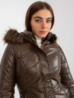 Hurt Ciemnobrązowa lakierowana kurtka zimowa z pikowaniem