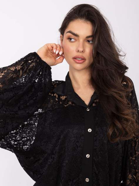 Czarna koronkowa koszula z bufiastym rękawem