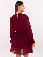 Burgundowa rozkloszowana sukienka z żabotem RUE PARIS