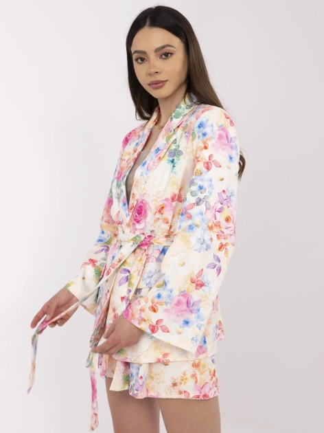 Ecru-niebieski elegancki komplet z paskiem