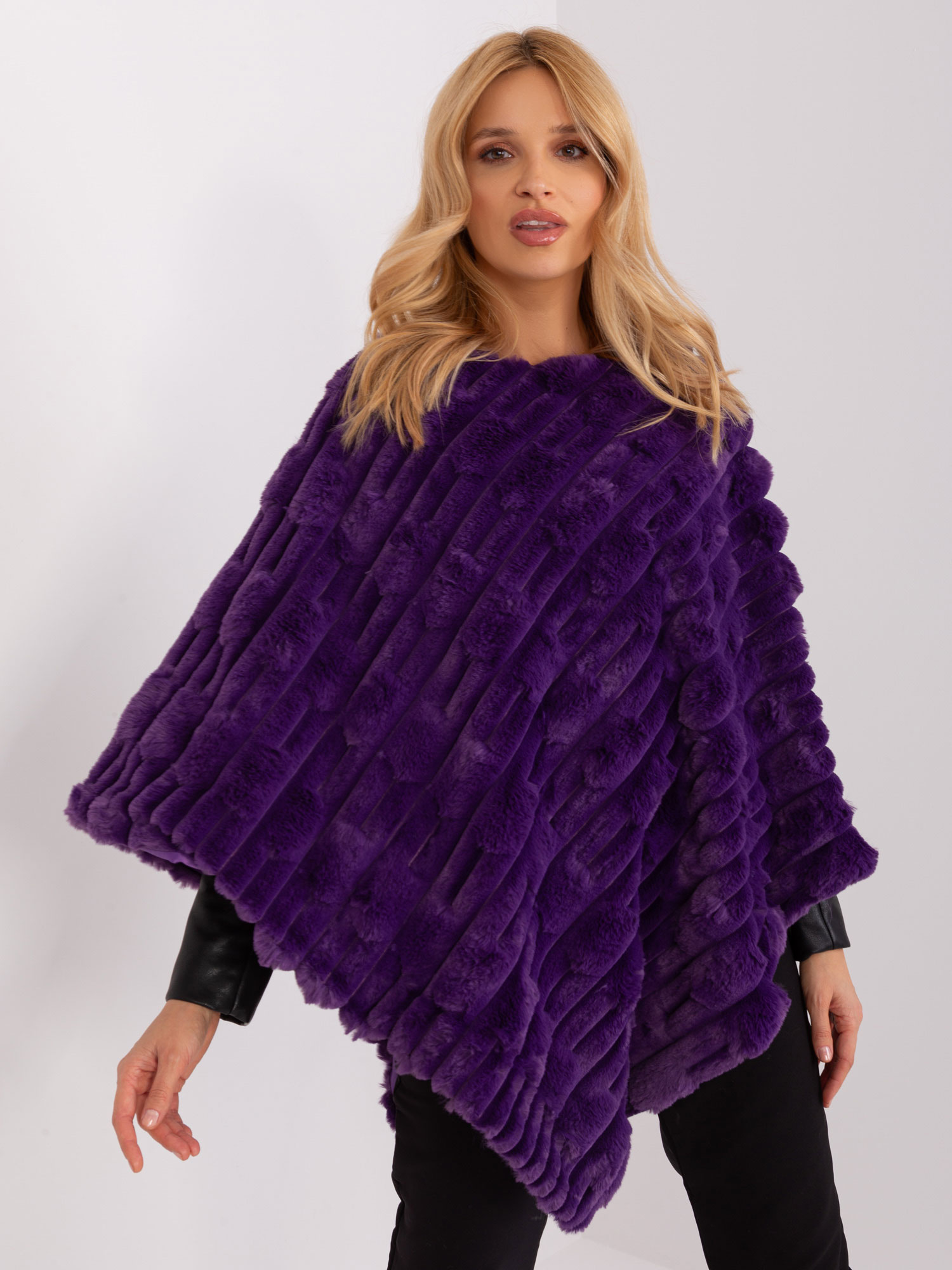Hurt Ciemnofioletowe eleganckie poncho damskie 