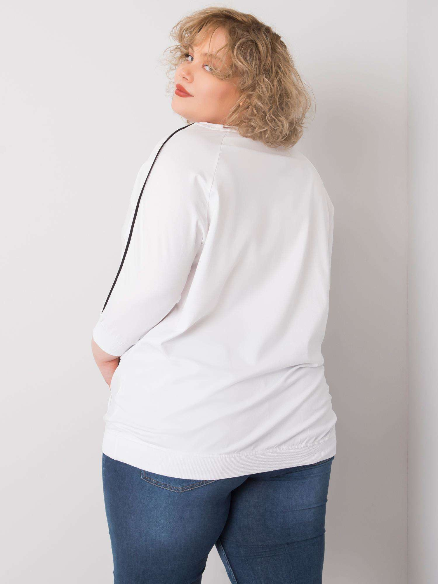 Weiße Bluse in Übergröße mit Tasche Meg.