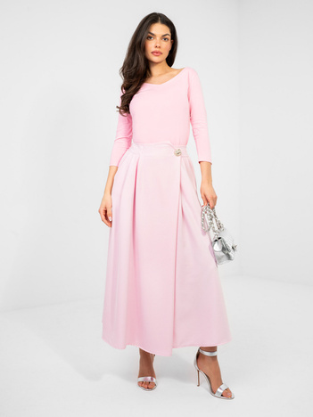 Pastelowa różowa rozkloszowana spódnica z kieszeniami