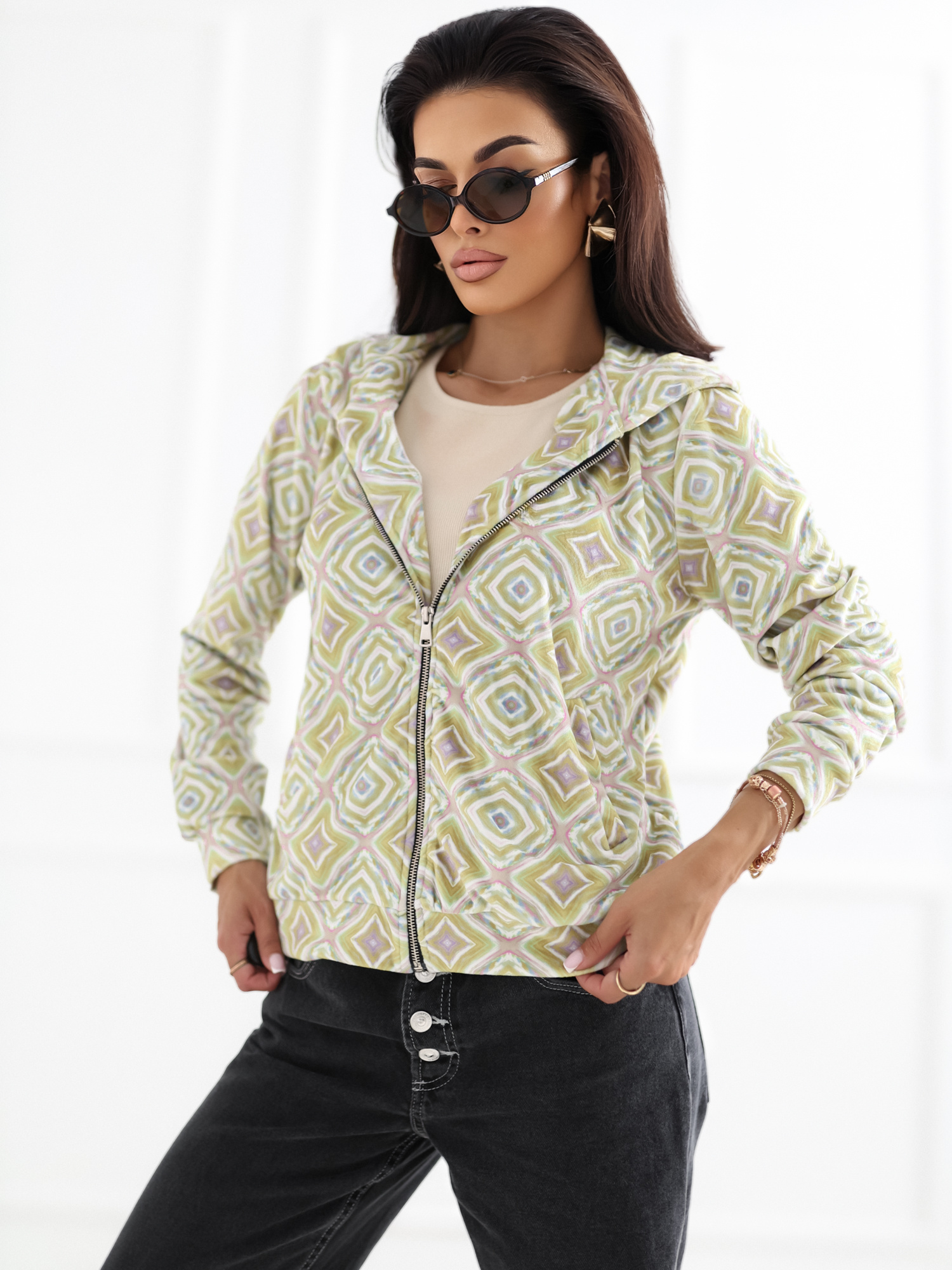 Hurt Jasnozielona welurowa bluza rozpinana z nadrukiem RUE PARIS