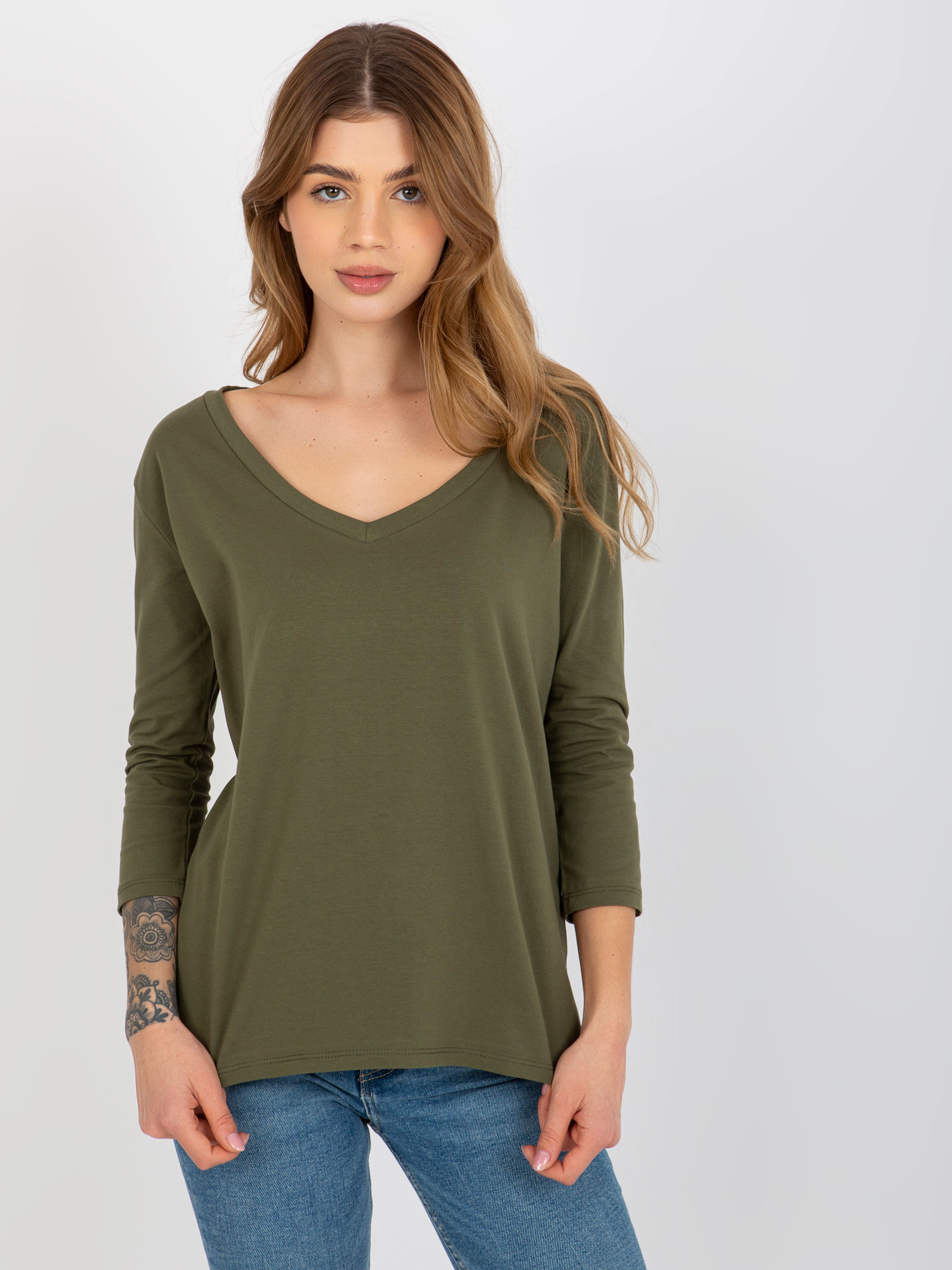 Khaki bawełniana bluzka basic z dekoltem w serek