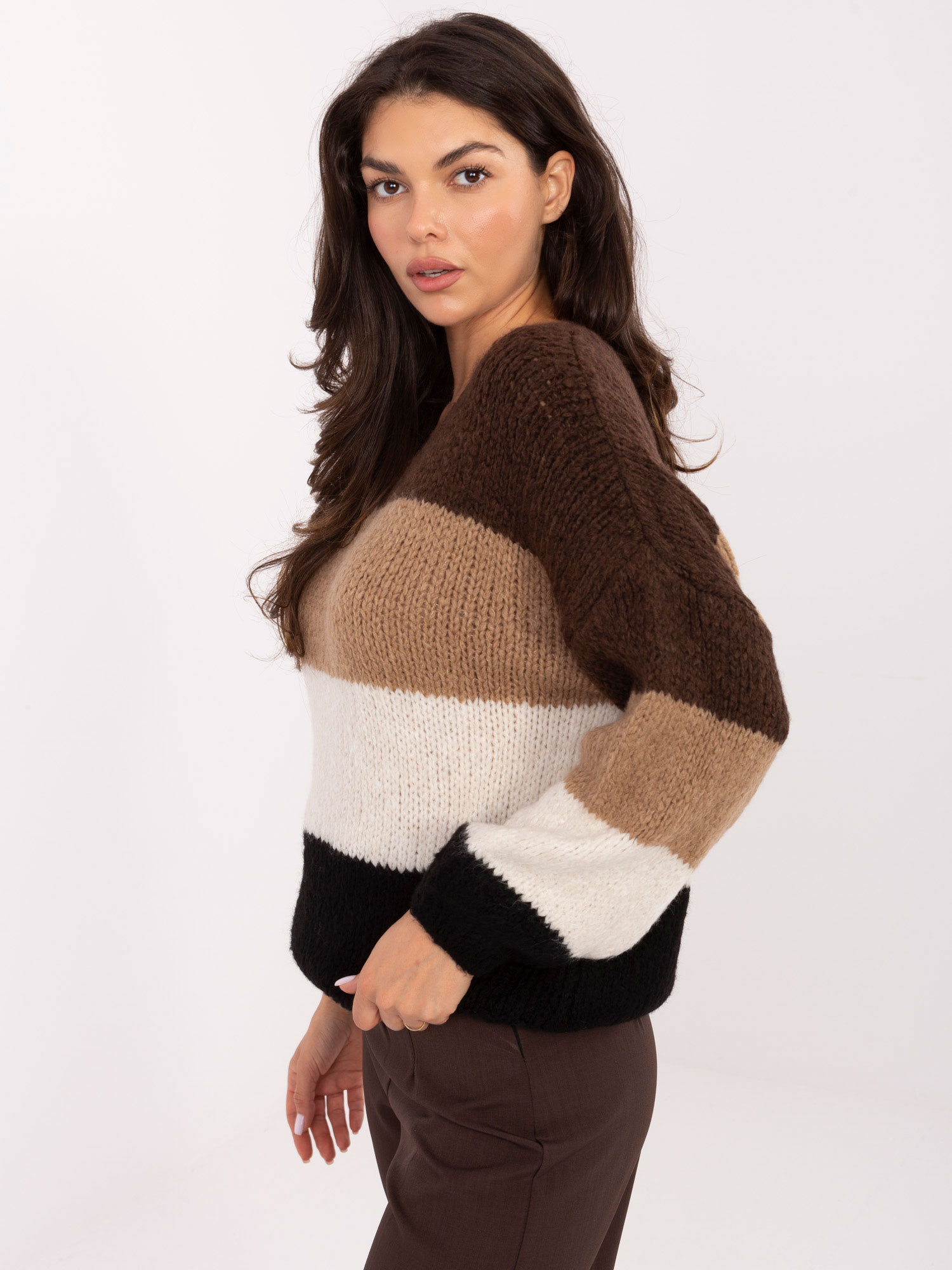 Sweter brązowy