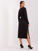 Hurtownia Czarna sukienka koktajlowa z rozcięciami