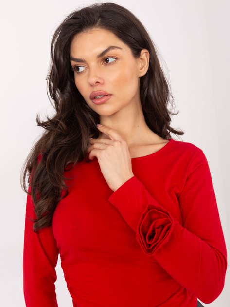 Czerwona krótka bluzka z długim rękawem