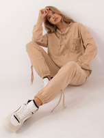 Hurt Camelowy dresowy komplet ze spodniami cargo