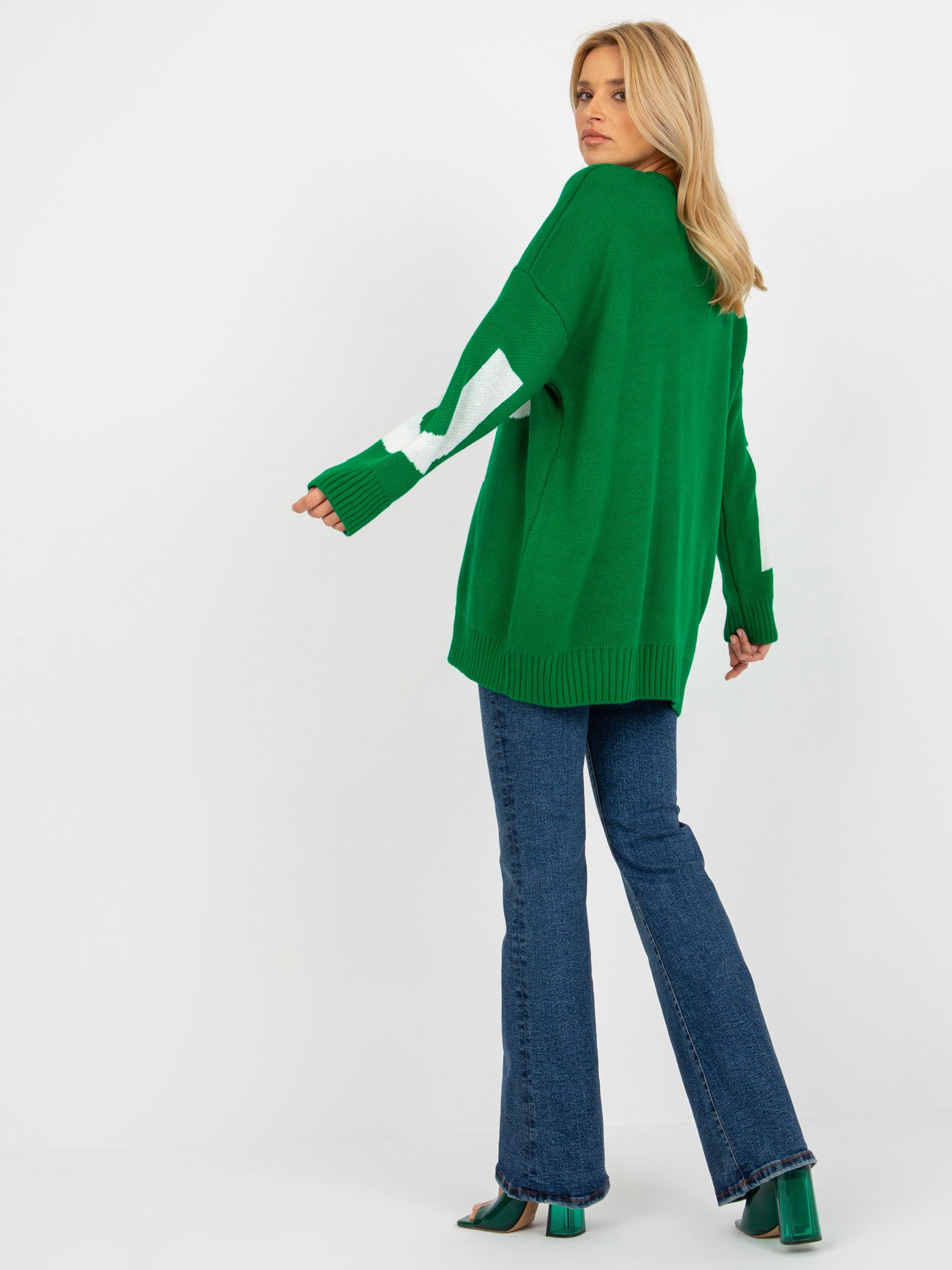 Zielony damski sweter oversize z napisem RUE PARIS
