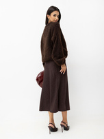 Czekoladowy damski sweter basic o kroju oversize