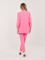 Różowy damski garnitur z marynarką bez zapięcia RUE PARIS 