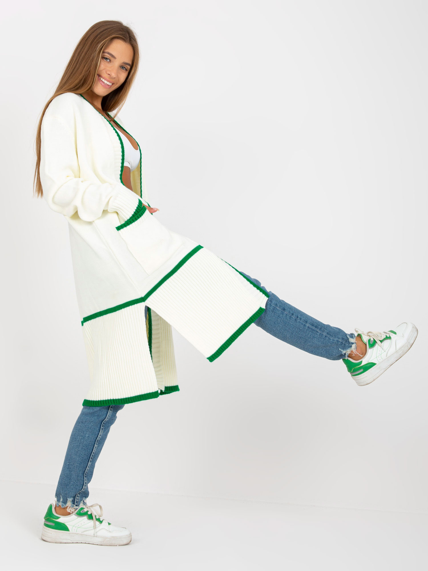 Ecru-zielony kardigan oversize z kieszeniami RUE PARIS