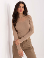 Beżowy elegancki sweter z golfem