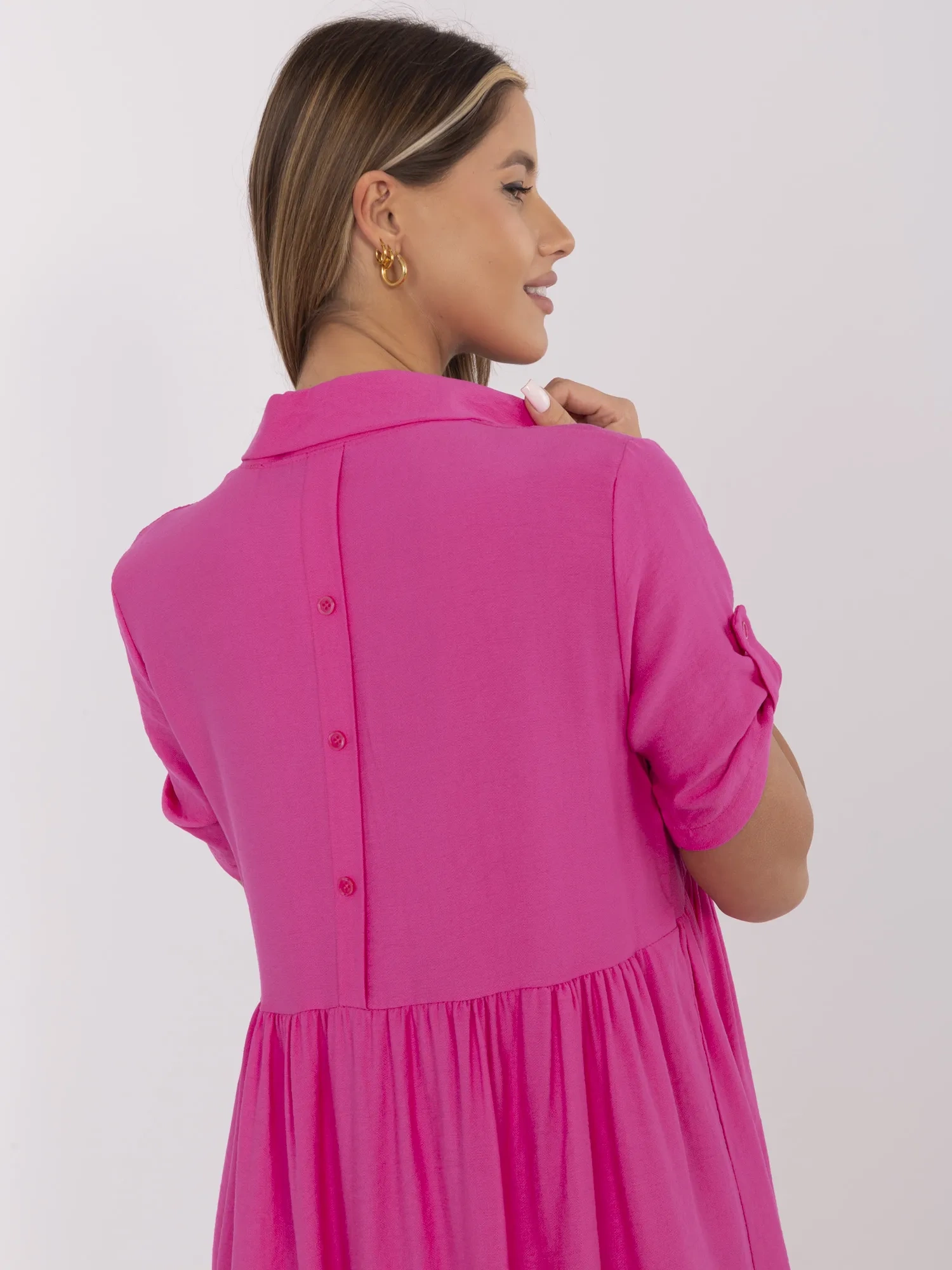 Fuksjowa rozkloszowana sukienka z kieszenią