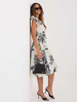 Granatowa rozkloszowana sukienka na lato