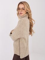 Beżowy sweter golf w jednolitym kolorze