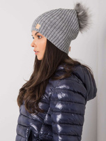Szara ocieplana czapka damska z pomponem