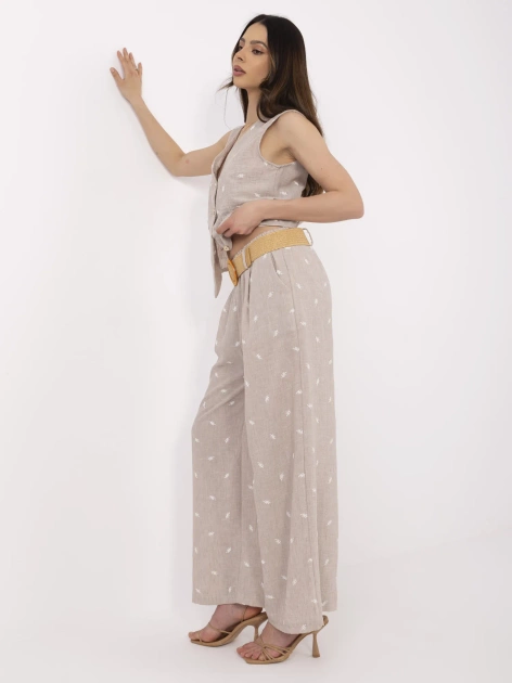 Ciemnobeżowy letni komplet damski z haftem