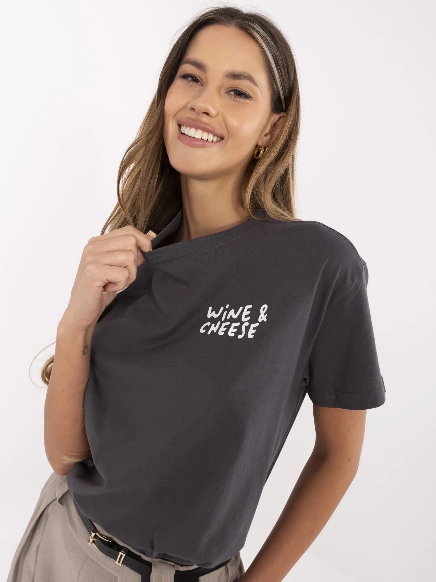 Grafitisches Damen-T-Shirt aus Baumwolle SUBLEVEL.