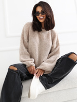Beżowy damski sweter oversize z domieszką wełny