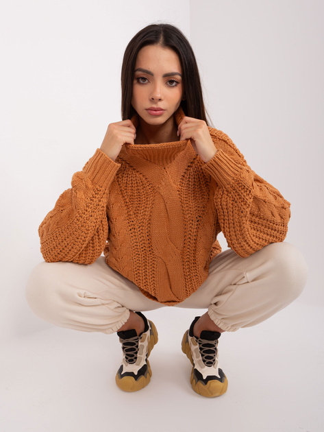 Hurt Jasnobrązowy damski sweter oversize z warkoczami