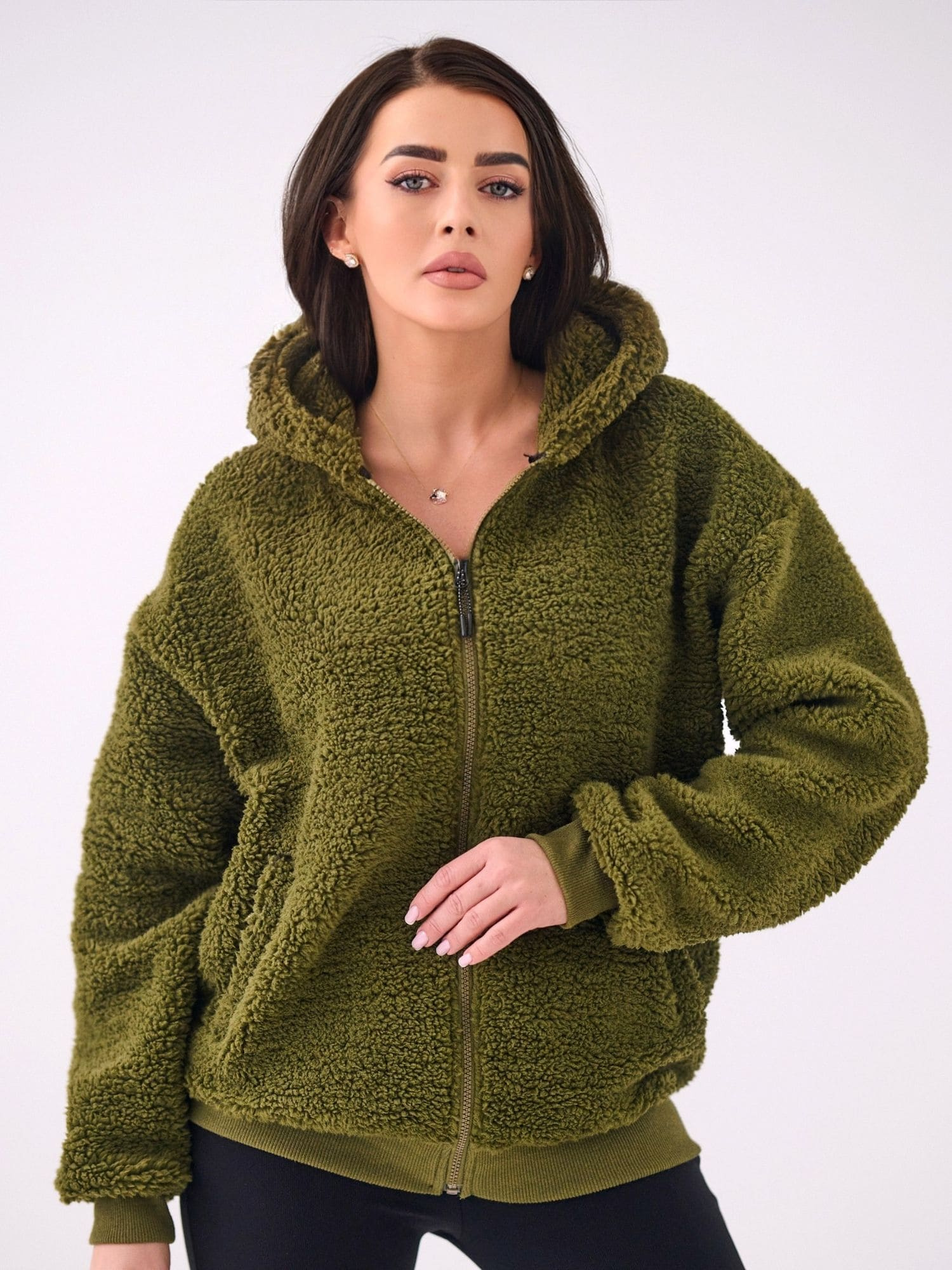 Khaki futrzana bluza o kroju oversize 
