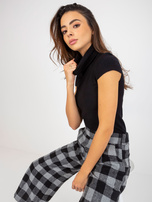 Hurt Czarny dopasowany sweter z golfem i krótkim rękawem  