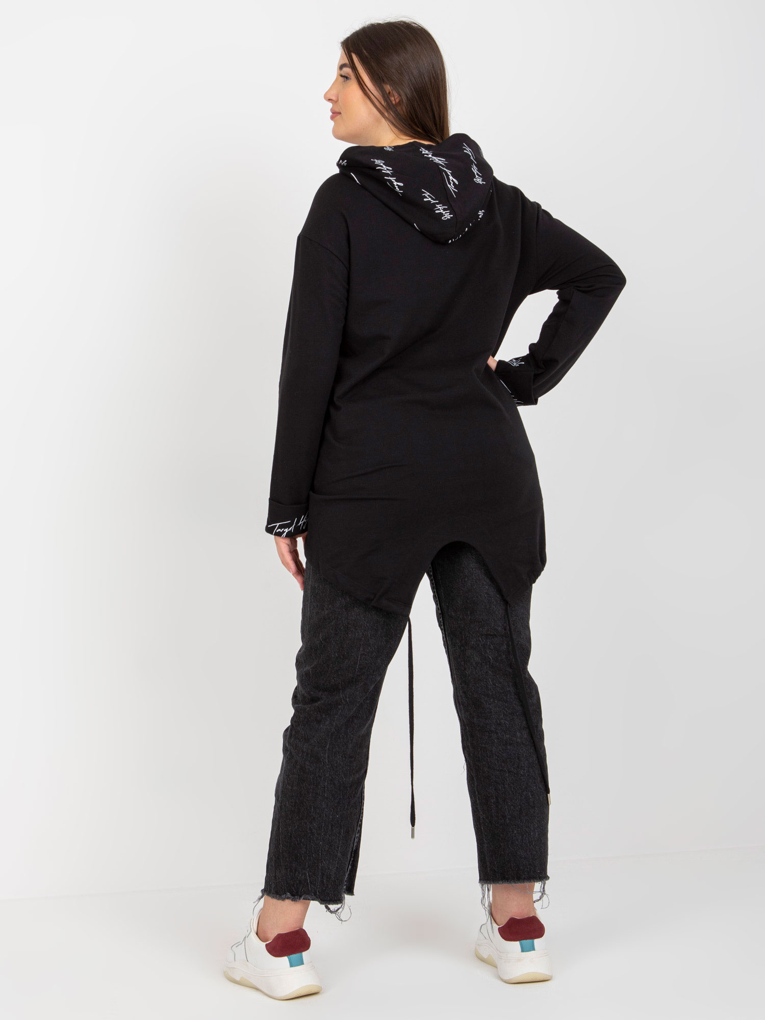 Czarna rozpinana bluza plus size z kapturem i napisami