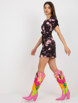 Hurt Czarno-różowa mini sukienka koktajlowa z printem Ilona