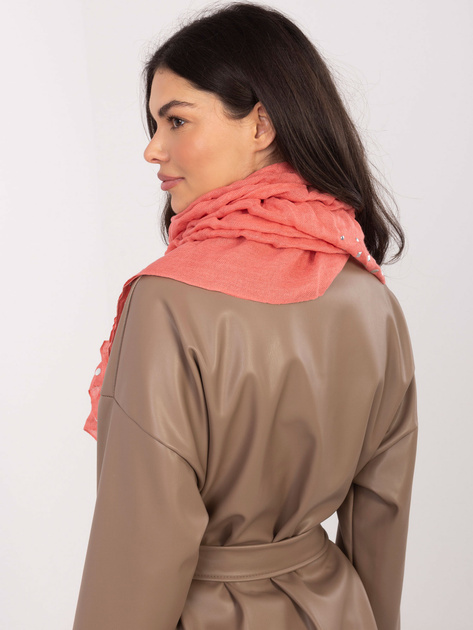 Koralowa damska chusta z ćwiekami