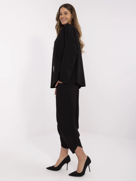 Czarny dwuczęściowy komplet ze spodniami 7/8