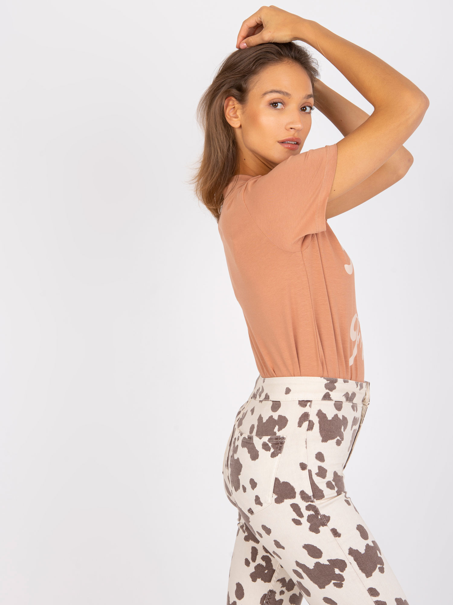Camelowy damski t-shirt z nadrukiem Jade