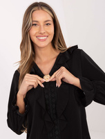 Czarna elegancka bluzka z żabotem