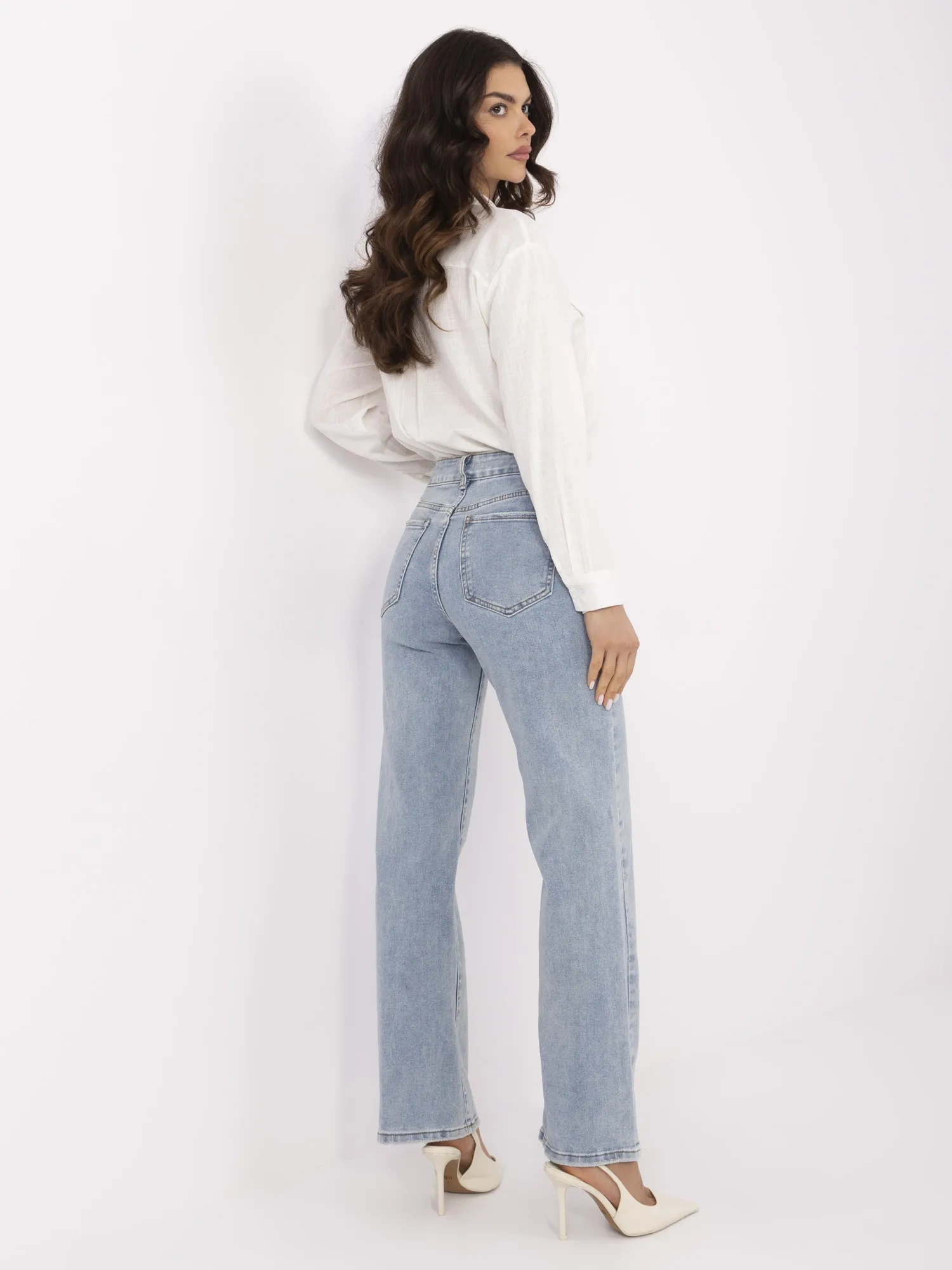 Blue long jeans with wide legs.