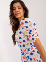 Hurtownia Biała sukienka w kwiatki z paskiem